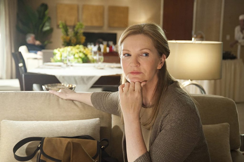 Joan Allen em Segredos em Família, série que estreia na Globo